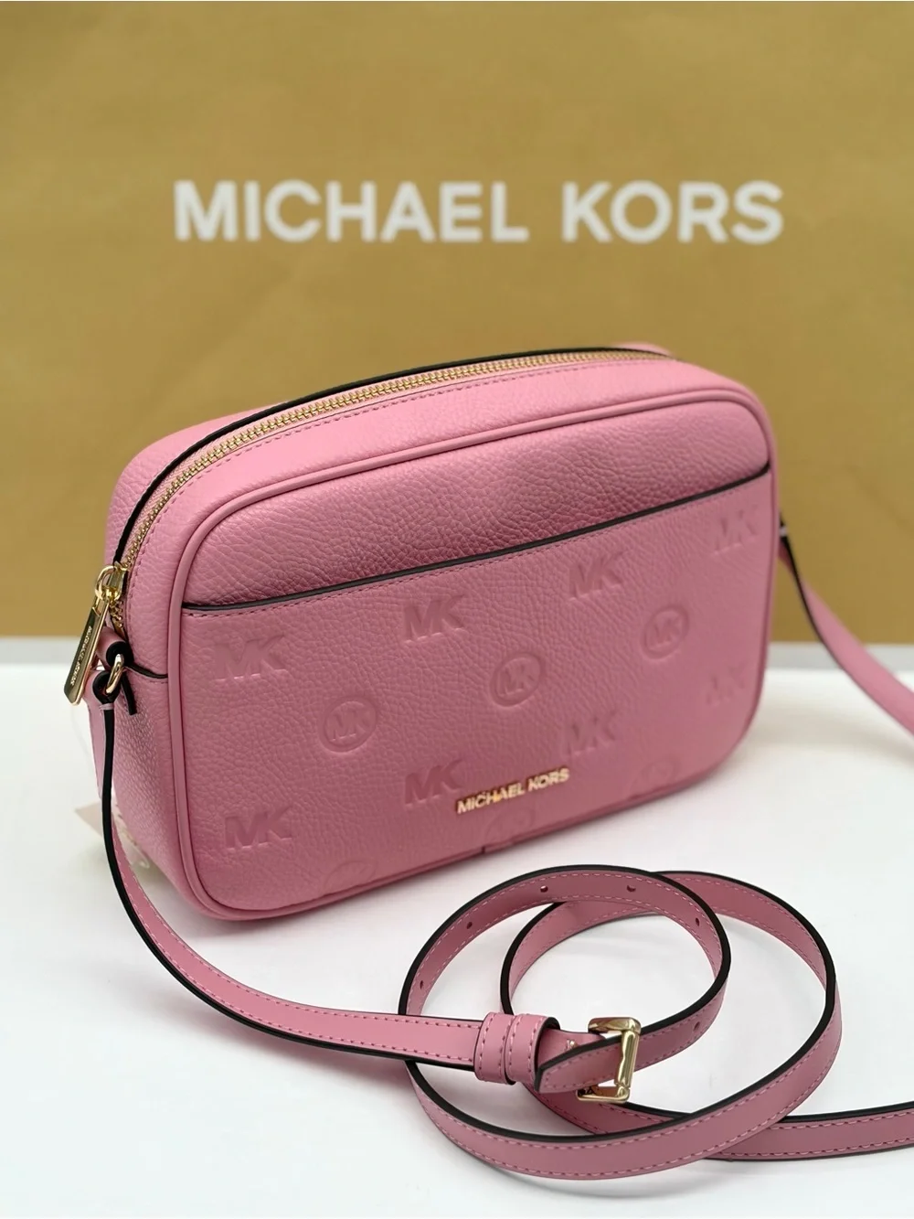 Michael Kors JET SET TRAVEL LARGE LOGO DEBOSSED CAMERA CROSSBODY BAG NWT